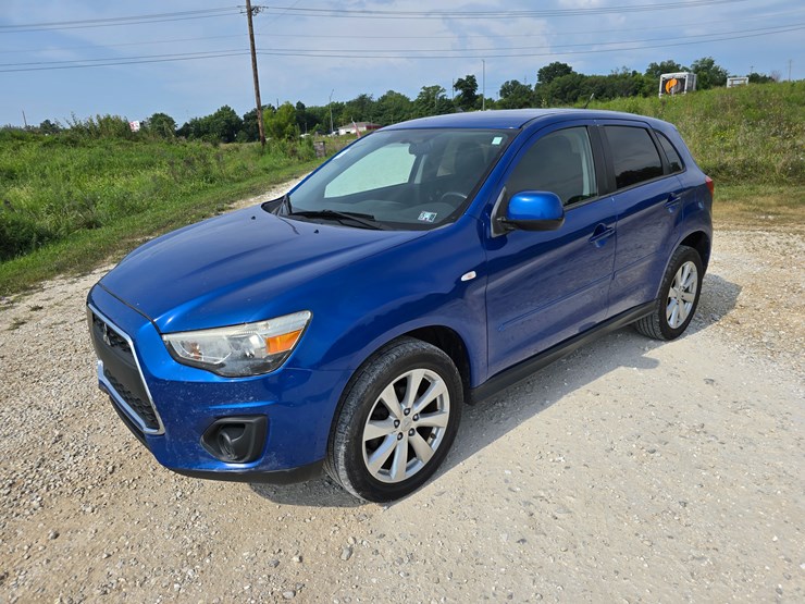 2015-mitsubishi-outlander-image-2