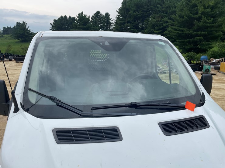 2015-ford-transit-image-16