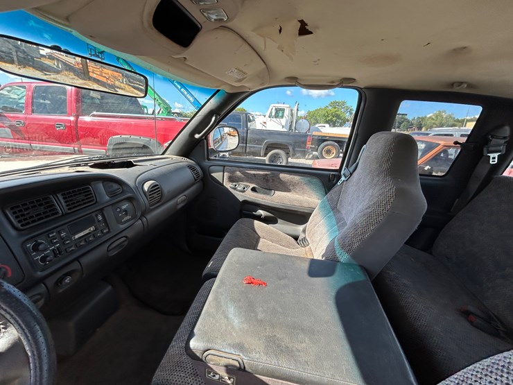 1998-dodge-ram-1500-image-9
