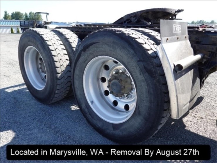 2017-kenworth-t880-image-36