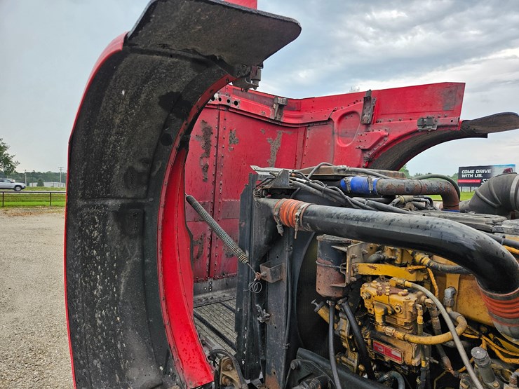 2003-peterbilt-379-image-46