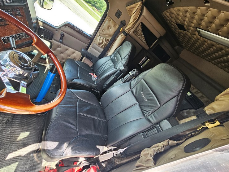 2005-kenworth-t600-image-70
