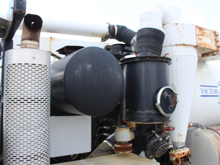 2004-vactor-2100-image-18