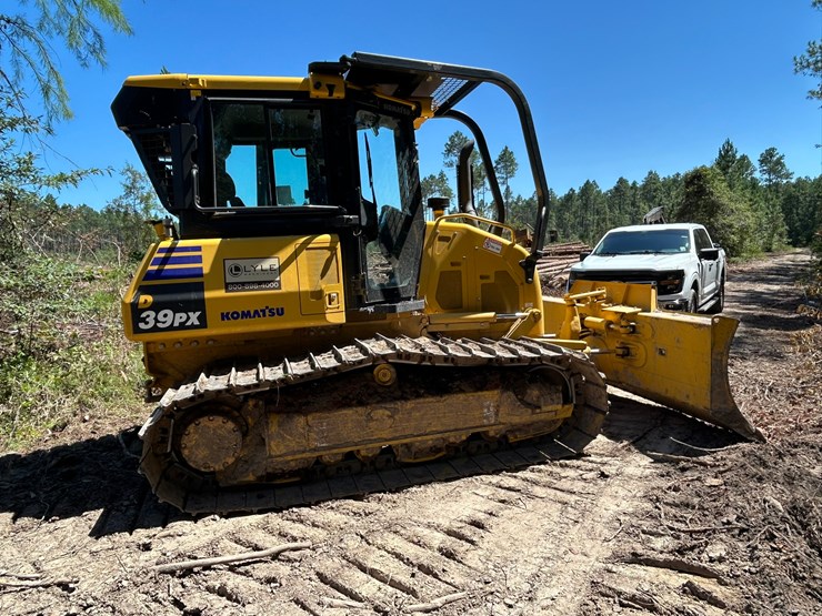 2024-komatsu-d39px-image-3