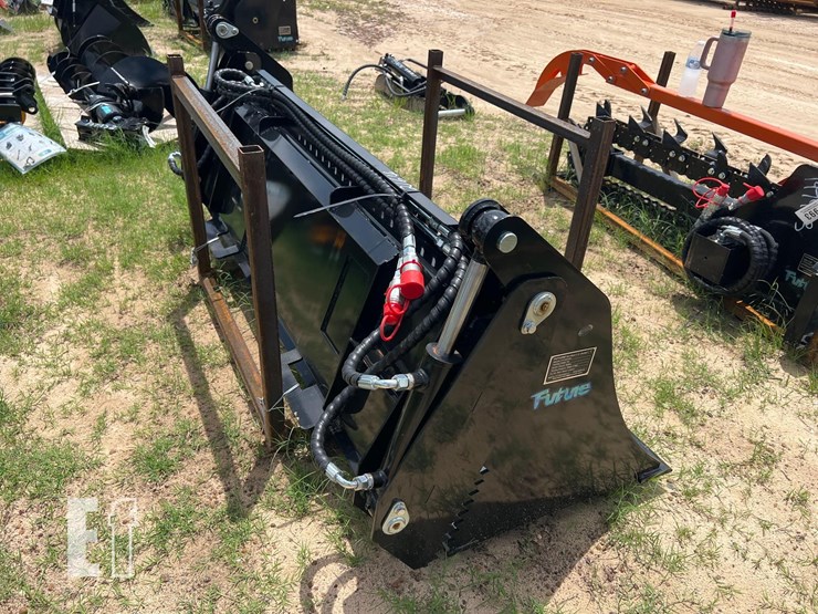 unused-future-skid-steer-4in1-combo-bucket-image-3