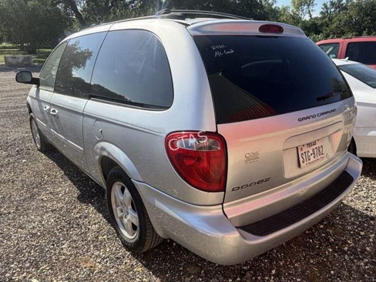 2006-dodge-grand-caravan-sxt-image-7