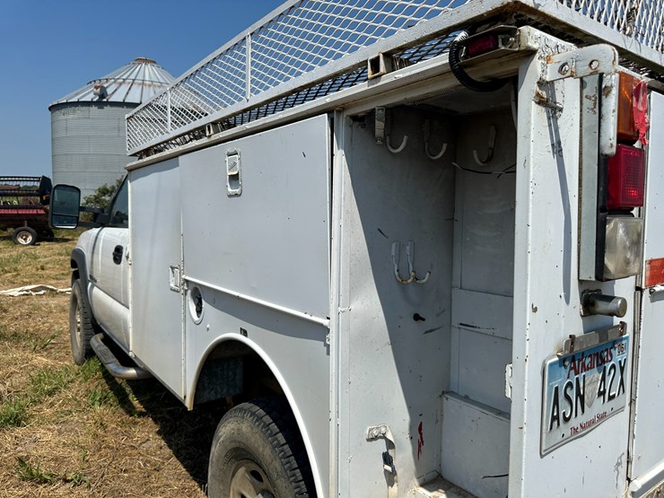 2002-chevrolet-2500-image-23