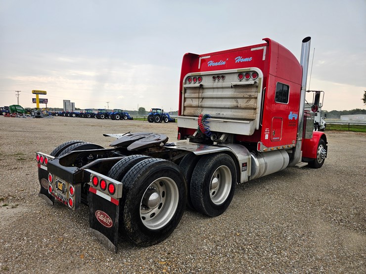 2003-peterbilt-379-image-21