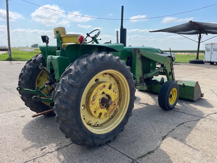 john-deere-3020-image-5