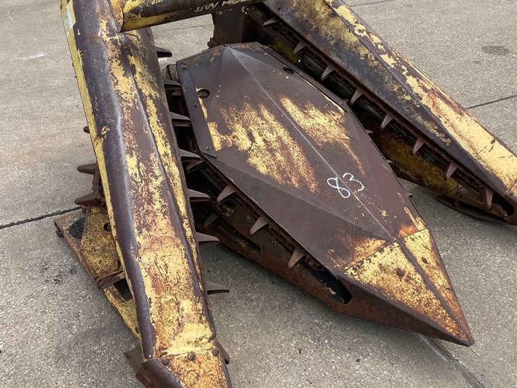 new-holland-890-image-41