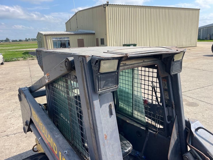 new-holland-l160-image-29