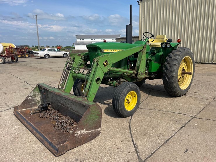 john-deere-3020-image-4