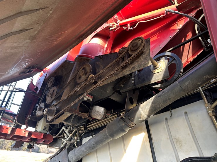 2012-case-ih-8120-image-27