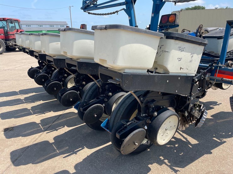 kinze-3200-image-15