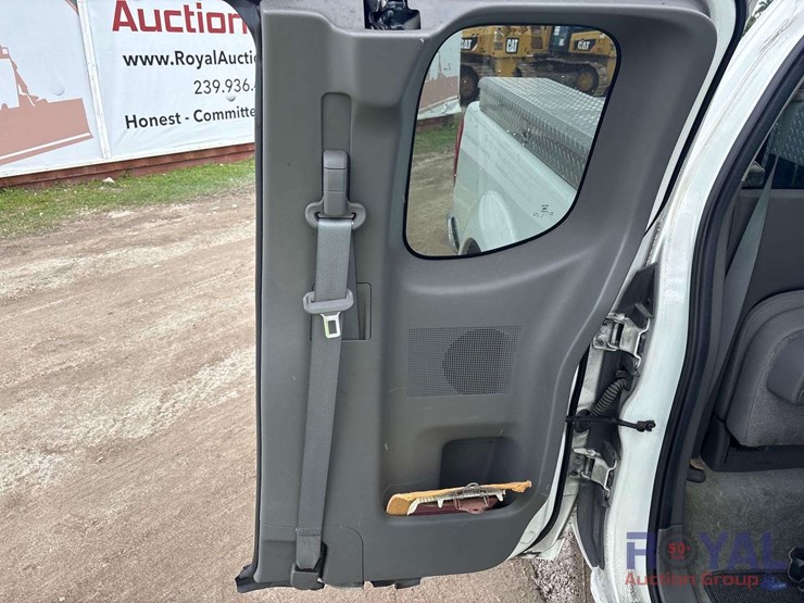 2014-nissan-frontier-image-21