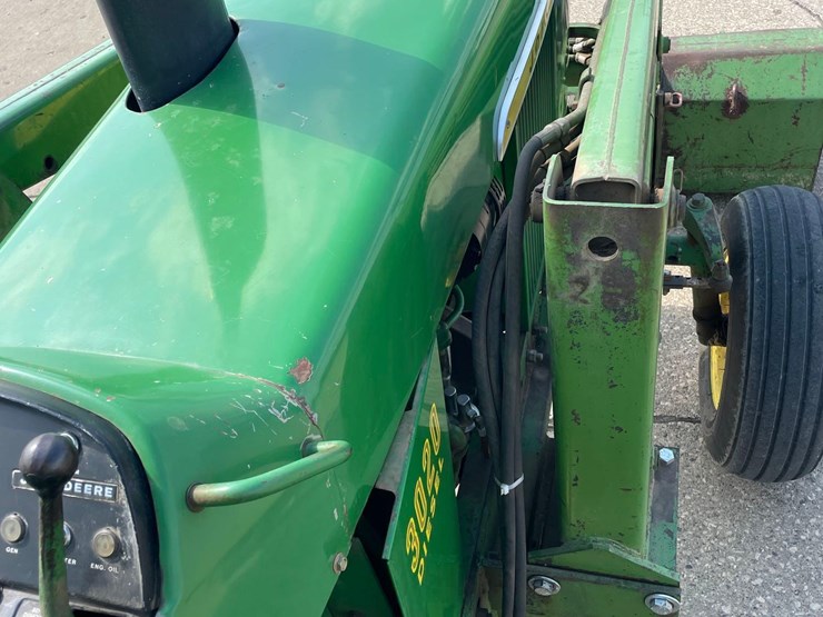 john-deere-3020-image-39
