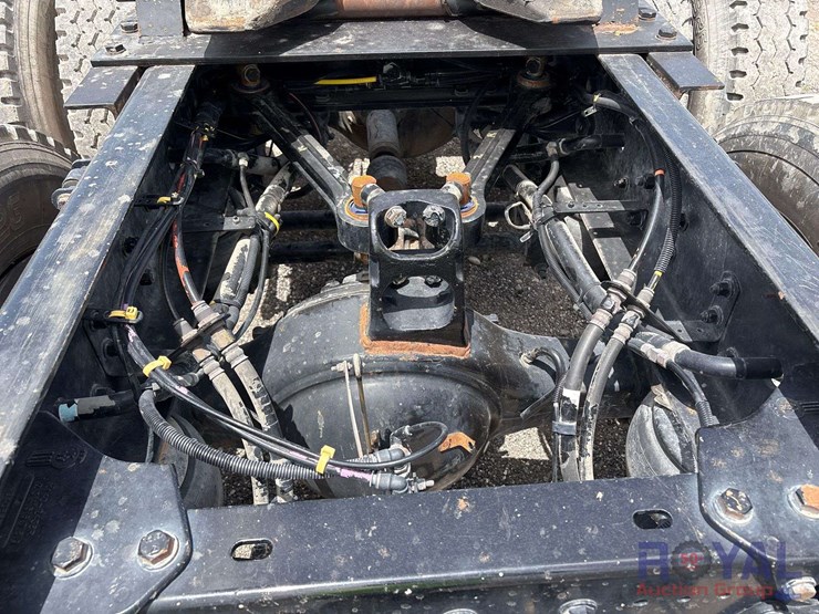 2019-kenworth-t880-image-34