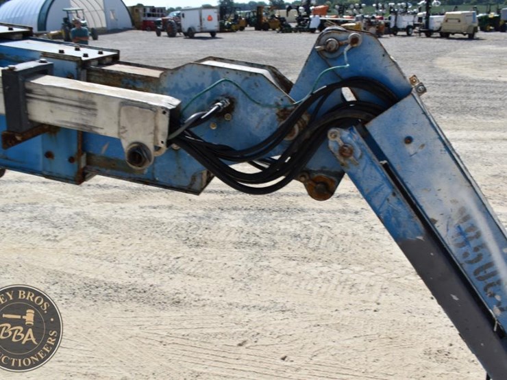 2014-genie-s65-trax-image-34