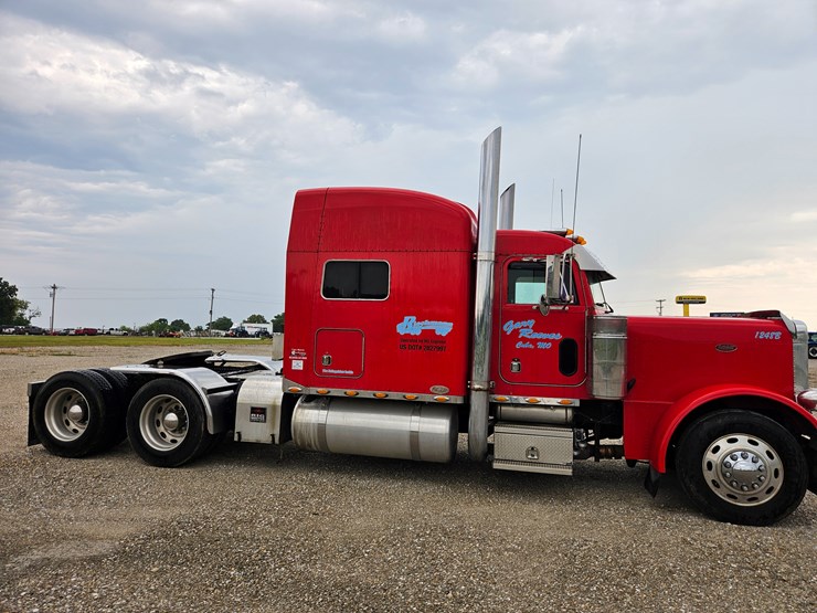 2003-peterbilt-379-image-28