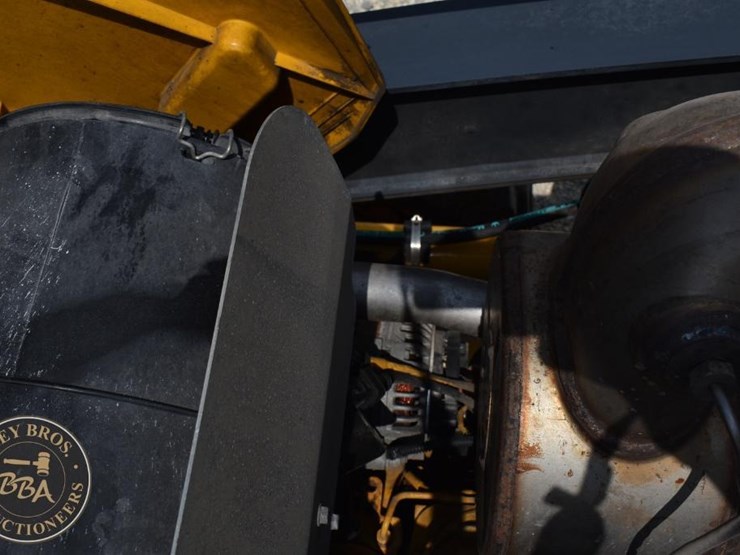 2018-deere-410l-37589-image-57