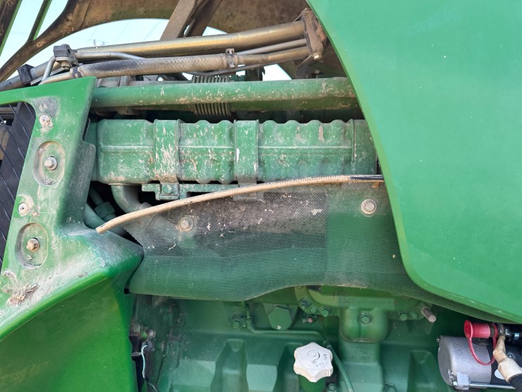 2014-john-deere-8285r-image-45
