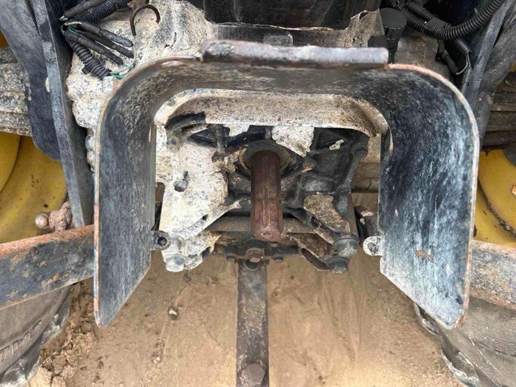 john-deere-3032e-image-17