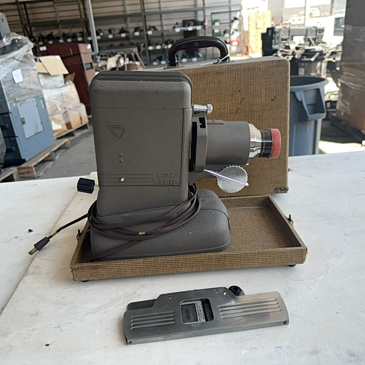LOT#-- TDC VIVID MODEL 3 MOVIE PROJECTOR