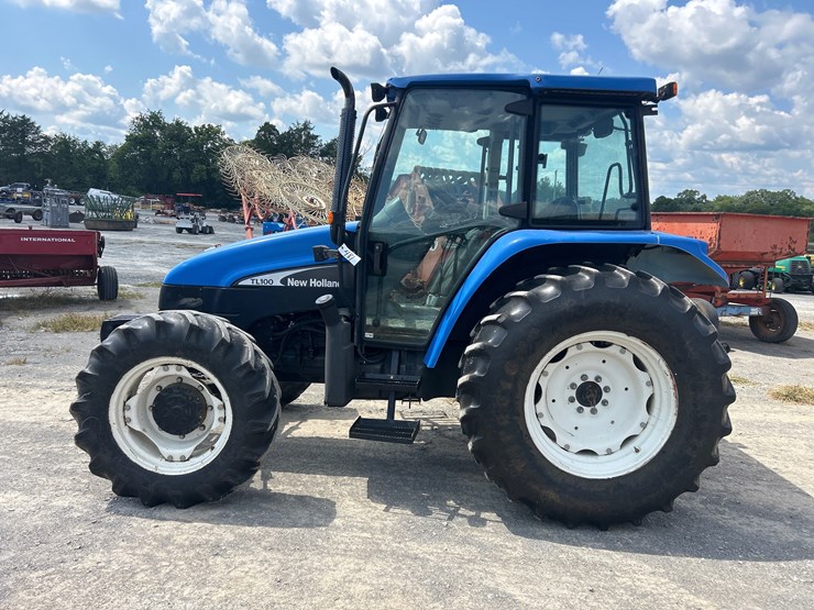new-holland-tl100-image-2
