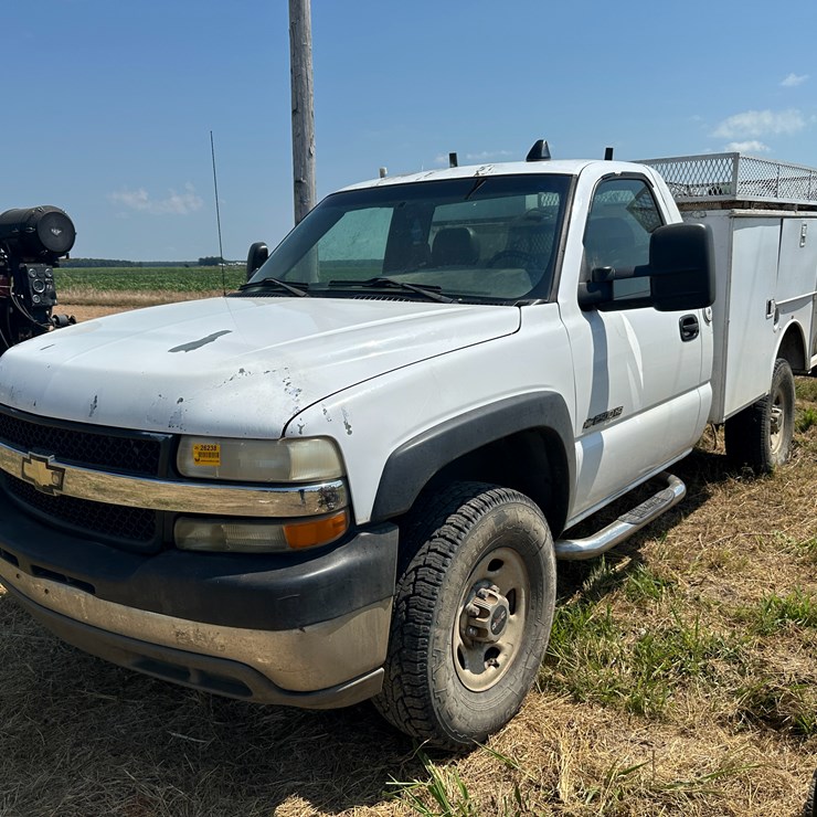 2002 CHEVROLET 2500