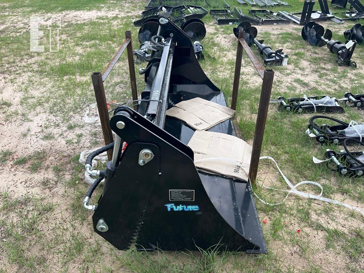 unused-future-skid-steer-4in1-combo-bucket-image-3