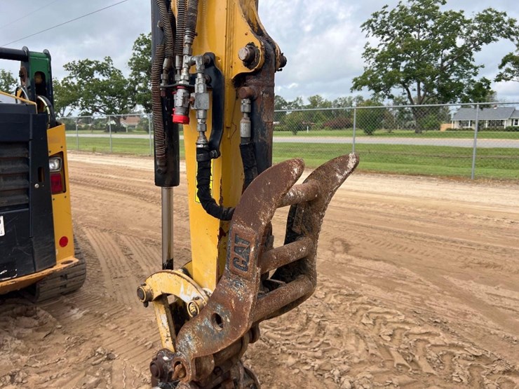 2015-caterpillar-303.5e2-cr-image-21