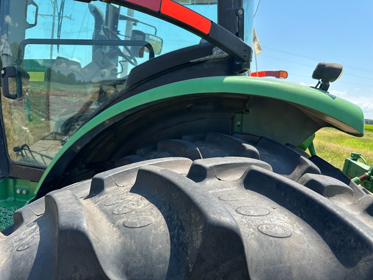 2014-john-deere-8285r-image-6