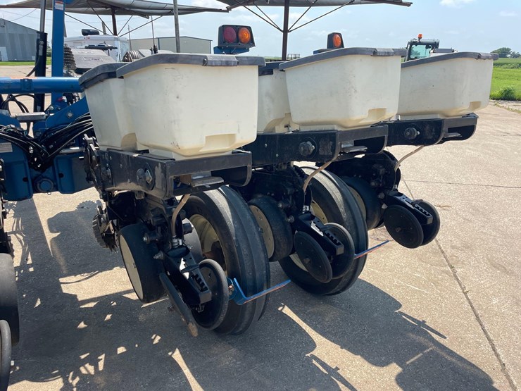 kinze-3200-image-19