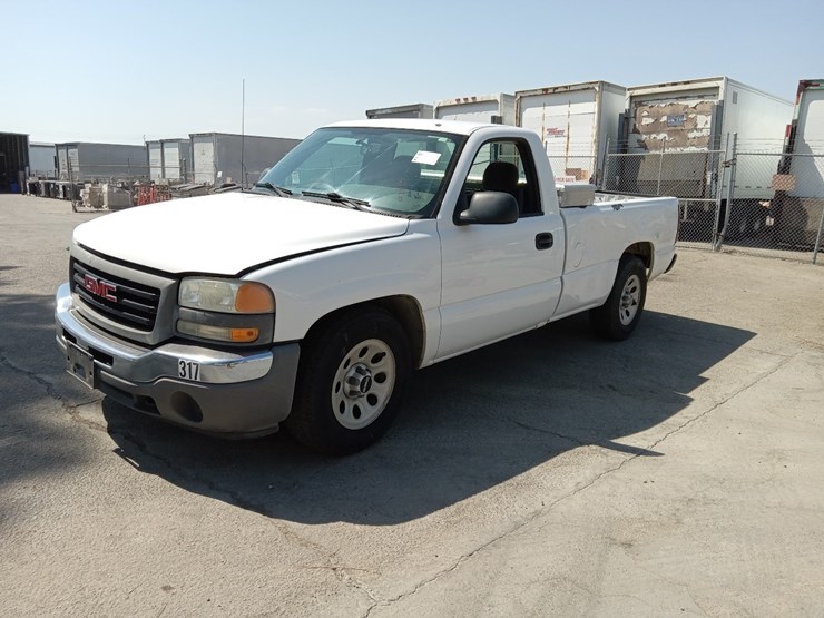 gmc-sierra-image-2
