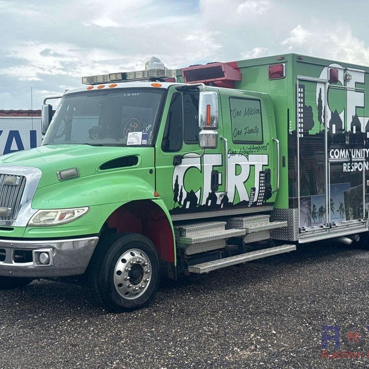 2006 INTERNATIONAL 4400
