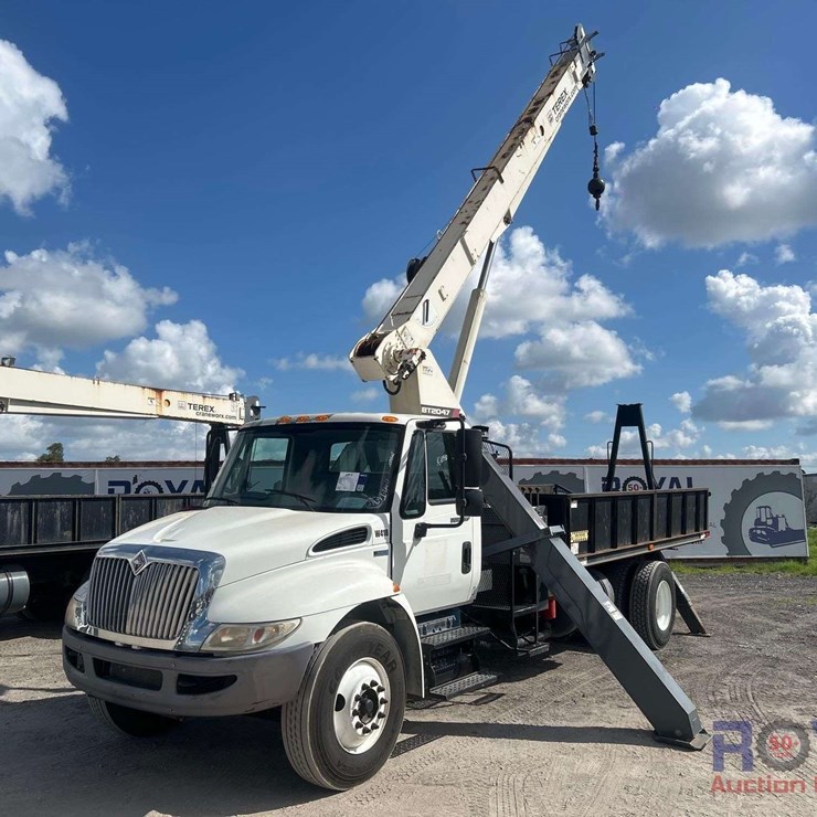 2014 INTERNATIONAL DURASTAR 4300