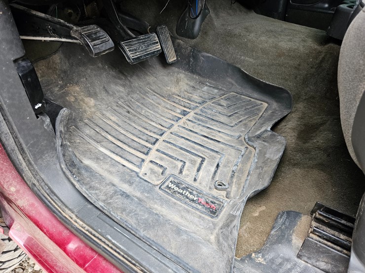 2005-chevrolet-silverado-image-40