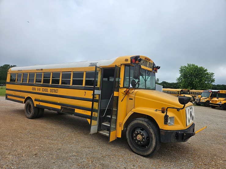 2005-freightliner-fs65-image-49