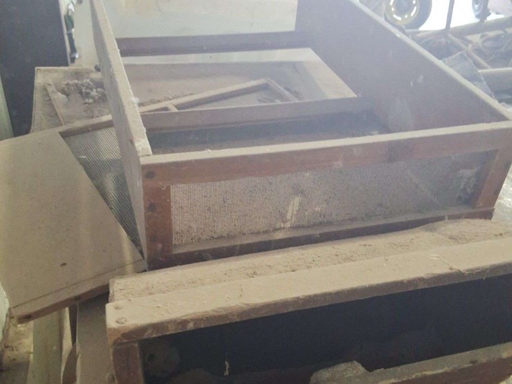 1635-gallon-poly-tank,-held-liquid-fertilizer-and-water-image-8
