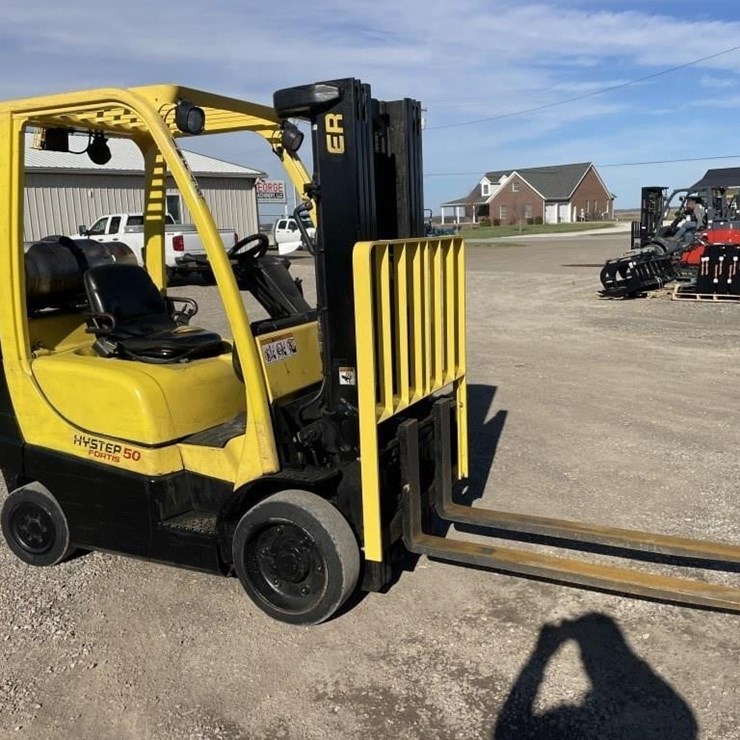 2017 HYSTER S50FT