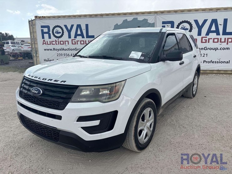 2016-ford-explorer-image-1