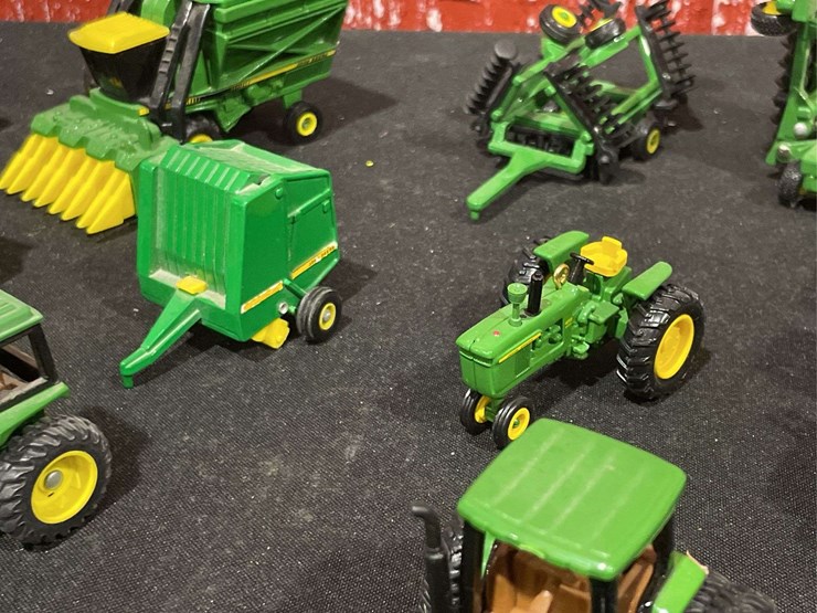 john-deere-64-image-7