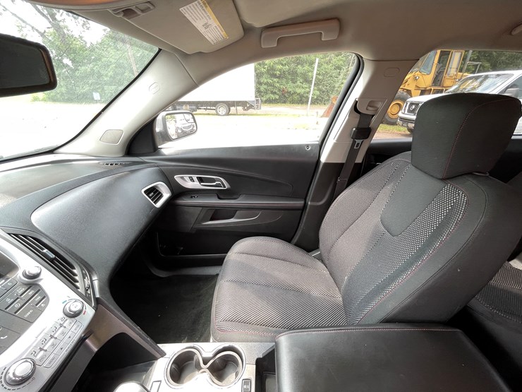 2013-chevrolet-equinox-lt-image-50
