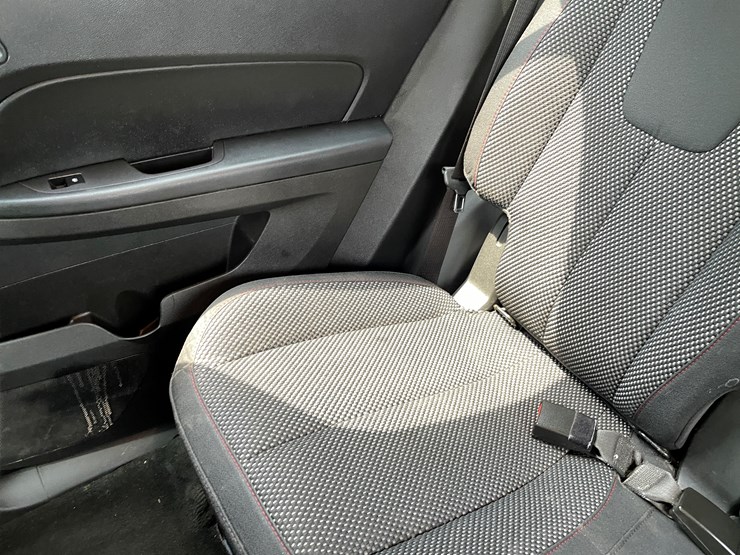 2013-chevrolet-equinox-lt-image-59