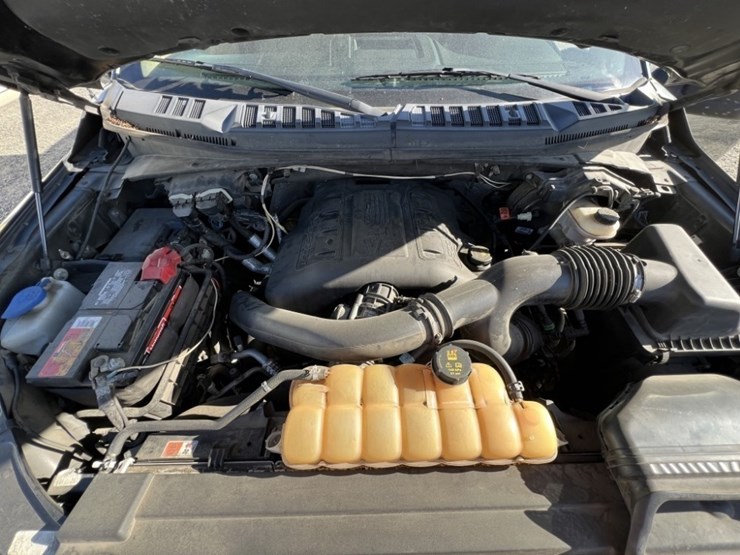 2015-ford-f150-xlt-image-14