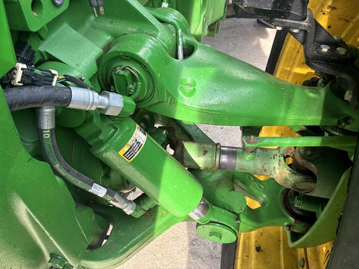 2012-john-deere-8360r-image-51