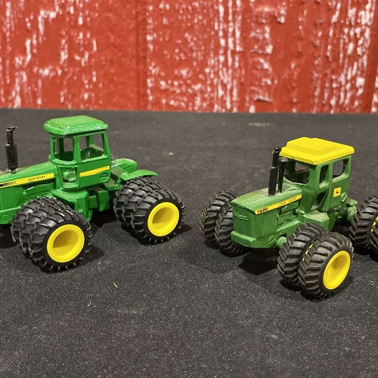 JOHN DEERE 7520