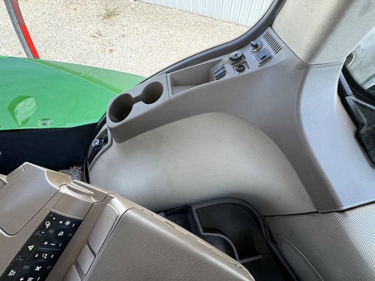 2017-john-deere-9570r-image-78