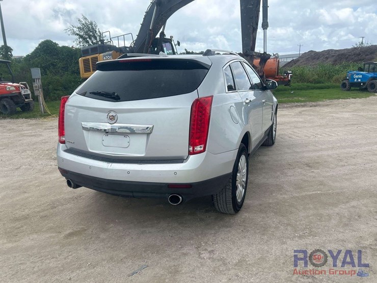 2011-cadillac-srx-image-3