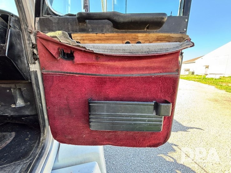 1987-peterbilt-377-image-67